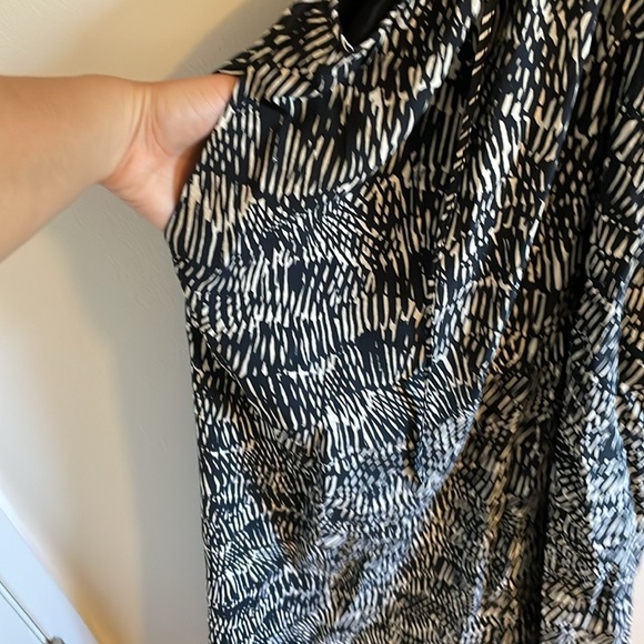 Jonathan Simkhai Amora Coverup Maxi Dress Women’s Size Medium Black Abstract - Picture 10 of 12